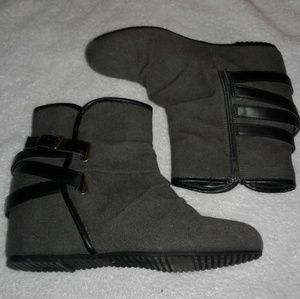 WEDGE BOOTIES